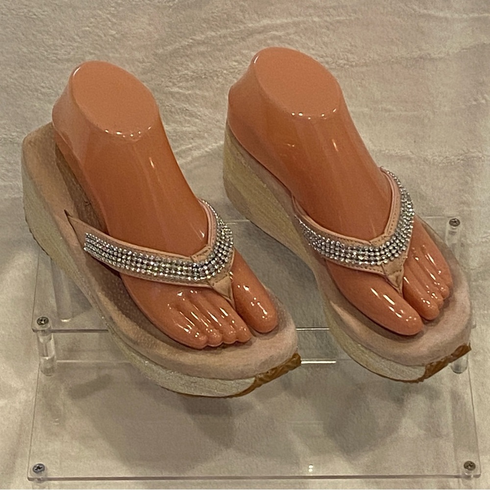Volatile Rhinestone Strap Pink-Beige Wedge Heel Thong Sandals FlipFlops Sz 7 VGC - Picture 2 of 15